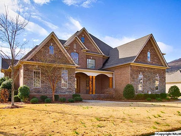 3rd image of 7 McMullen Ln