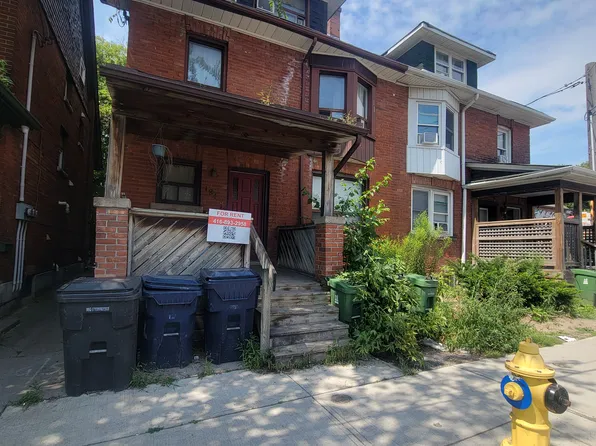 184 Spadina Rd #1, Toronto, ON M5R 2T8