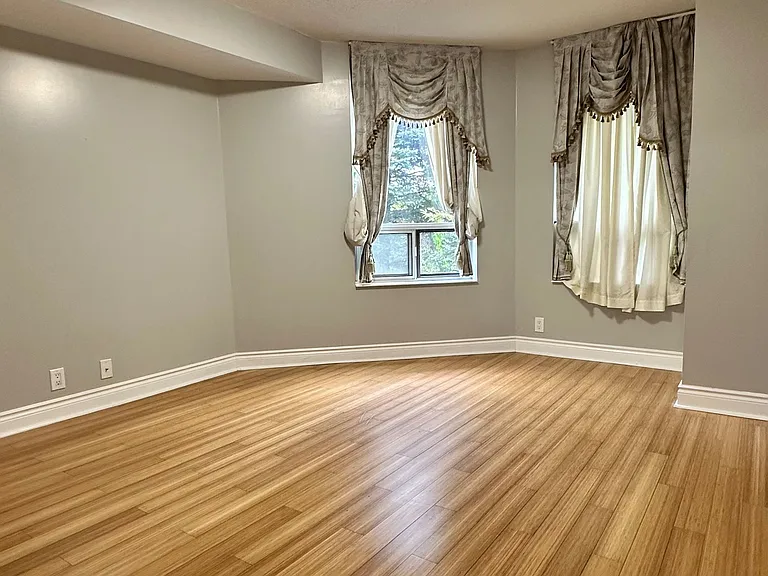 80 Harrison Garden Blvd #221 — Photo 6