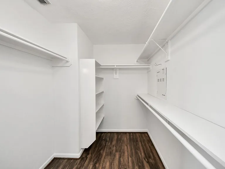 19215 Terra Forest Ct — Photo 36