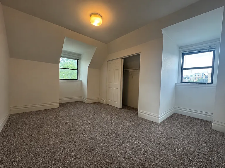 4821 Centre Avenue — Photo 14