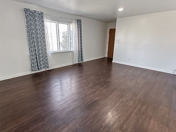 3rd image of 311 8th Ave SE