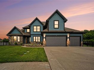 3221 S Mize Ridge Ct, Independence, MO 64057