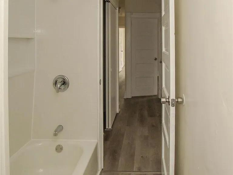 804 Reynolds St — Photo 8