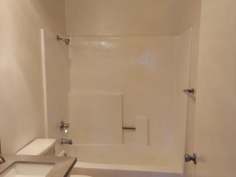 15602 Vanowen St #204 — Photo 14