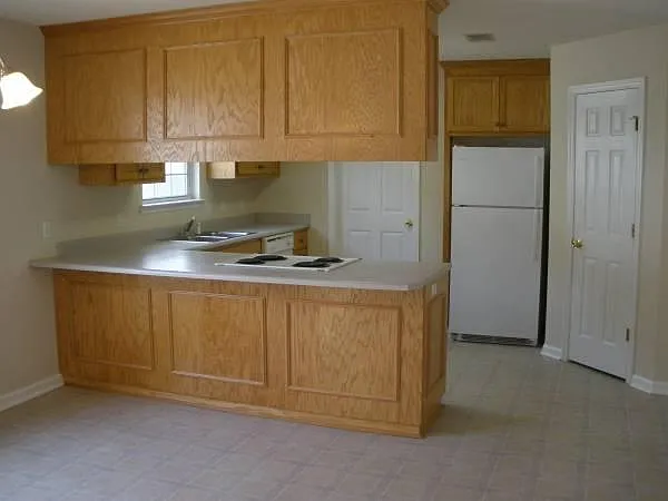 1646 Fresno St — Photo 3