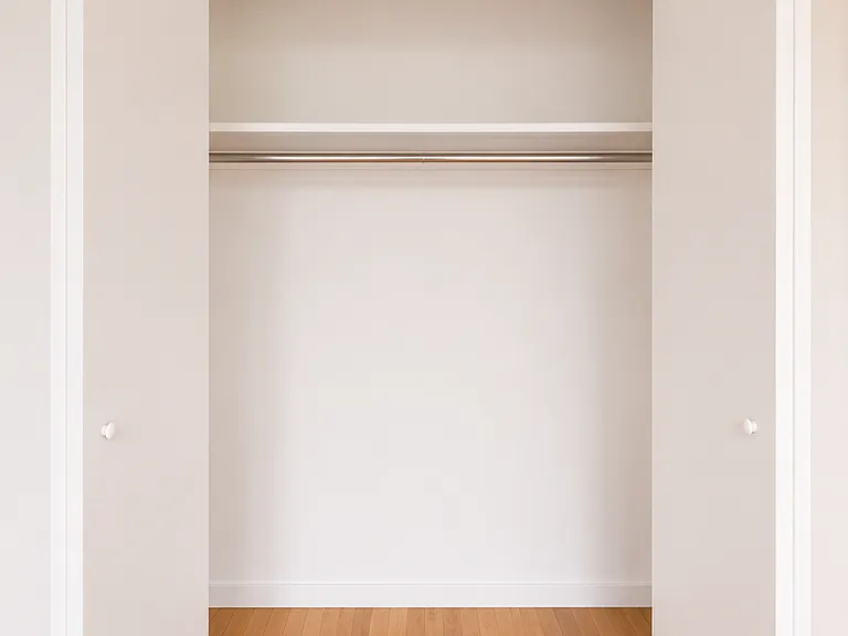 97 Grand Ave #5V — Photo 8