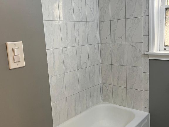 3rd image of 3026 W Palmer Blvd APT 2S