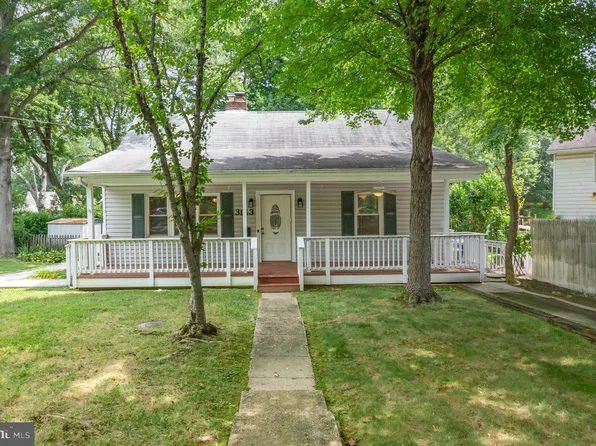 3143 Cofer Rd, Falls Church, VA 22042