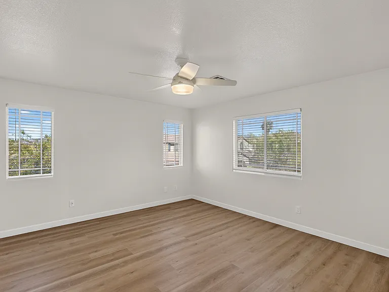 10213 Missouri Meadows St — Photo 20