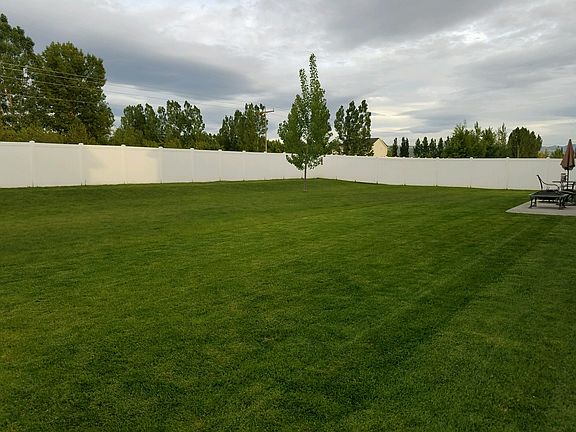 Huge backyard with a patio