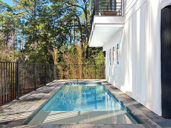 4th image of 255 Seahorse Cir