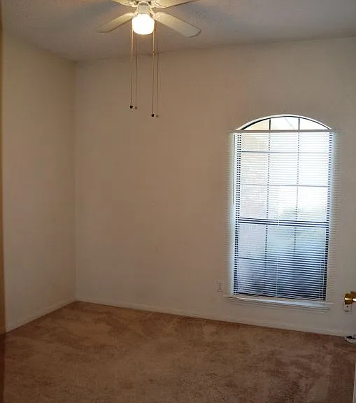 1703 Tanglewood Dr — Photo 14