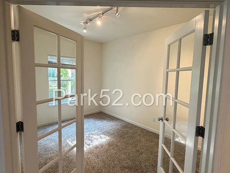 2178 Palisade Blvd — Photo 9