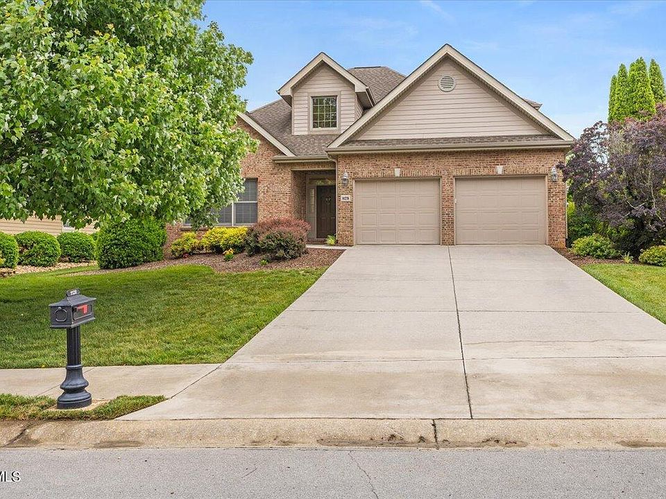 1st image of 1128 Waterbrooke Ln
