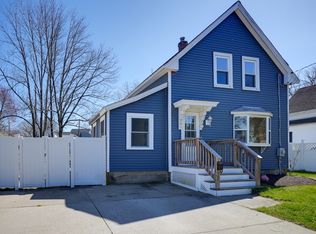 30 Pearl St, Bellingham, MA 02019