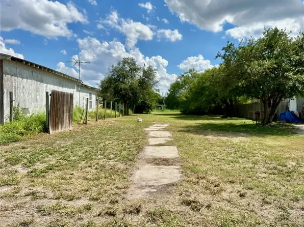 509 E Richard Ave, Kingsville, TX 78363