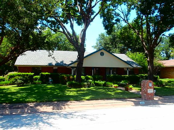 3rd image of 1009 Gracelane Dr