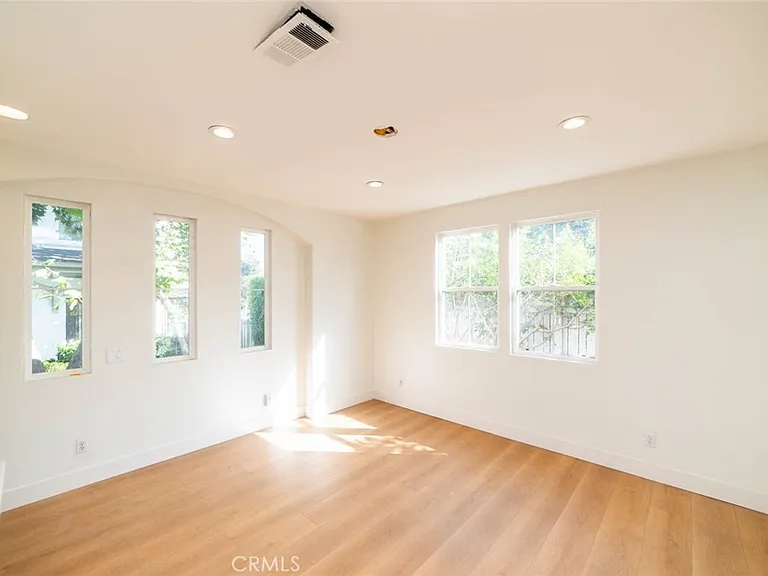 206 Garden Gate Ln — Photo 7