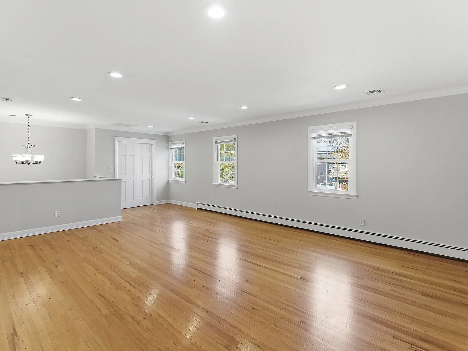 3 bed, 1240 sqft, $3,500 — Photo 2