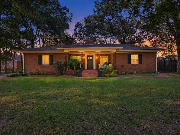 722 W 27th St, Texarkana, TX 75503