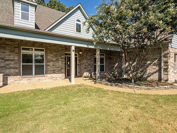4th image of 670 Eagle Valley Dr