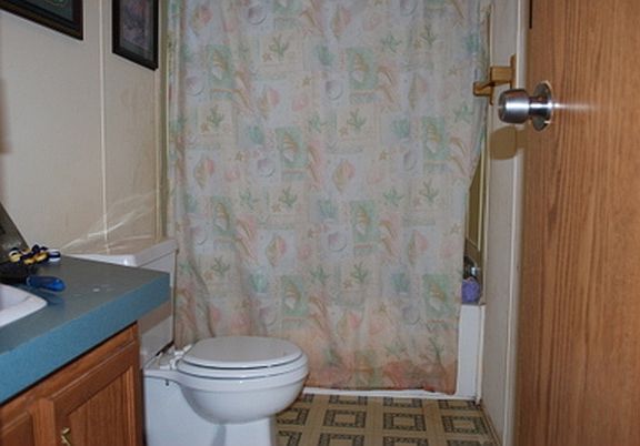3rd image of 529 Brown Ln