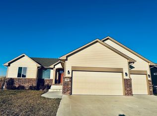 2208 E Watercress St, Andover, KS 67002