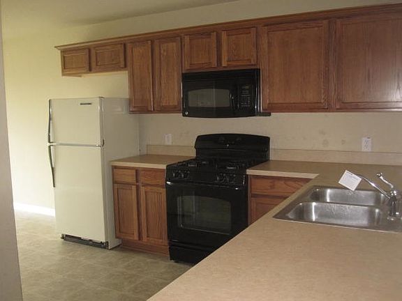 4th image of 4912 Irvine Ln
