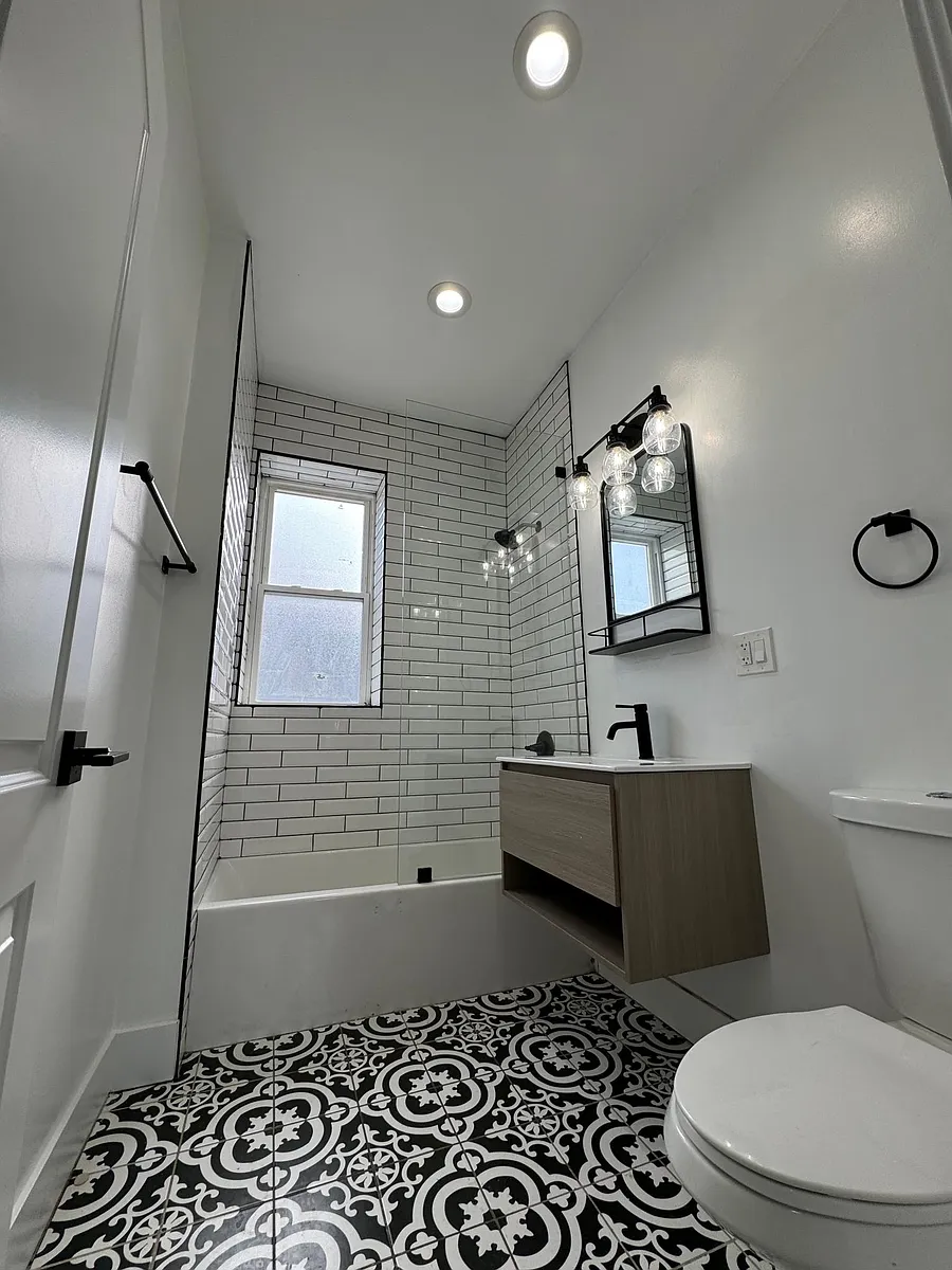 Building Photo - 7400 S Evans Ave #2F
