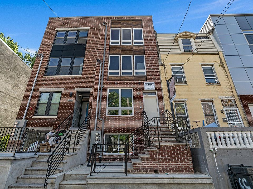 1st image of 2220 N Franklin St #B
