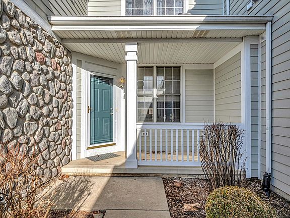 2nd image of 21346 Windy Hill Dr