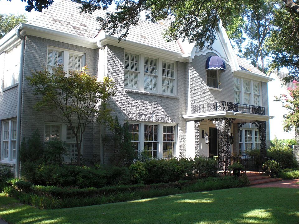 4315 Beverly Dr.