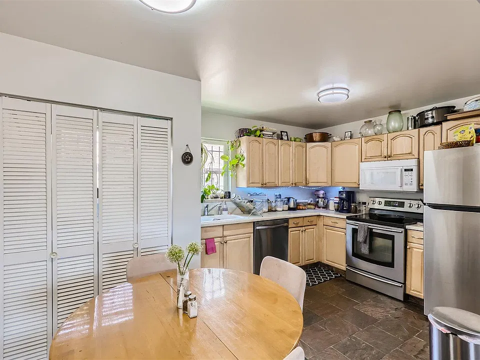 Spacious kitchen