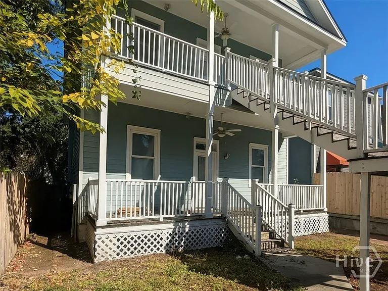 305 E Duffy St #A — Photo 15