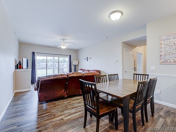 5th image of 4935 Robins Cir #212
