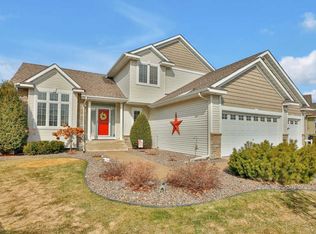 11922 Mayview Cv, Lindstrom, MN 55045