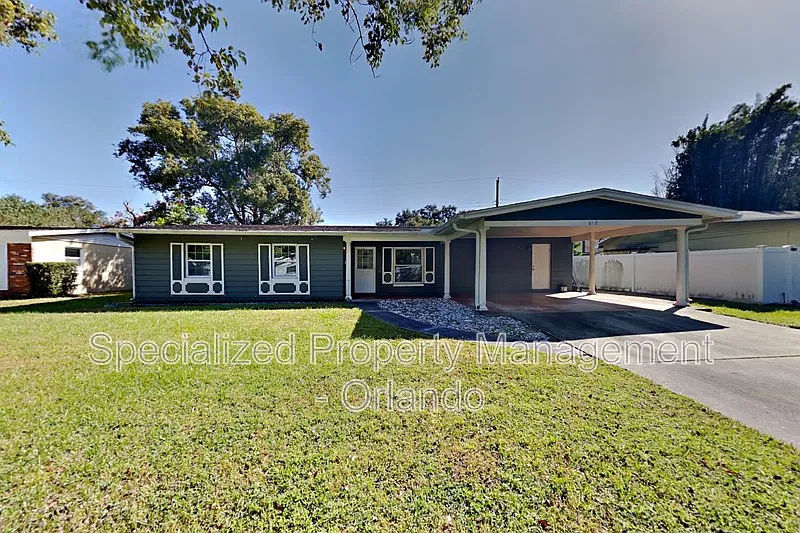 612 Coachlight Way