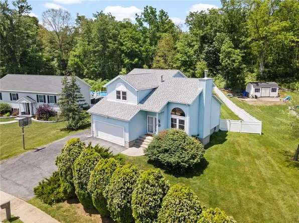 1 Brook Road, Walden, NY 12586