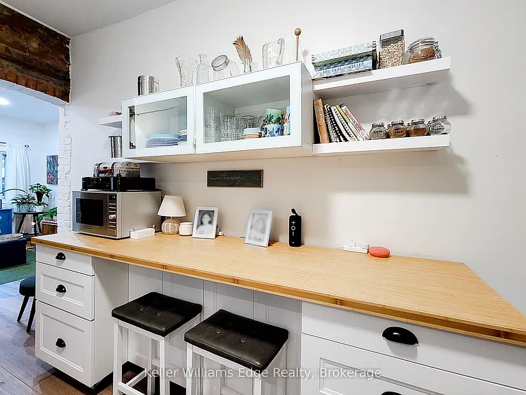 64 Locke St N #2 — Photo 9