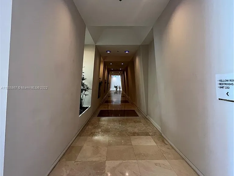 5161 Collins Ave #1711 — Photo 34