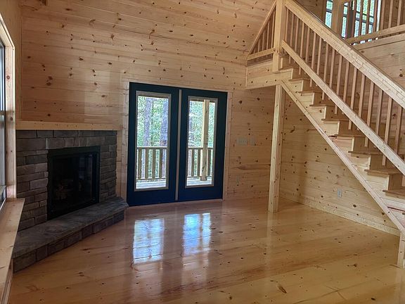 2nd image of 730 Whispering Ridge Dr