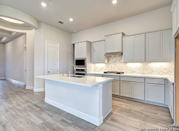 4th image of 1595 Seekat Drive