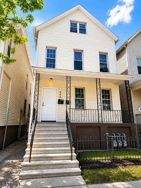 1st image of 504 Bond St
