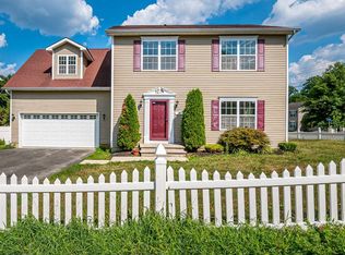 90 Orchard St, Freehold, NJ 07728