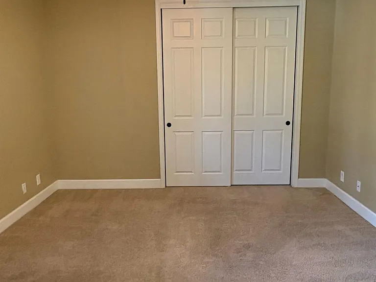 1105 N Perry Ave — Photo 11