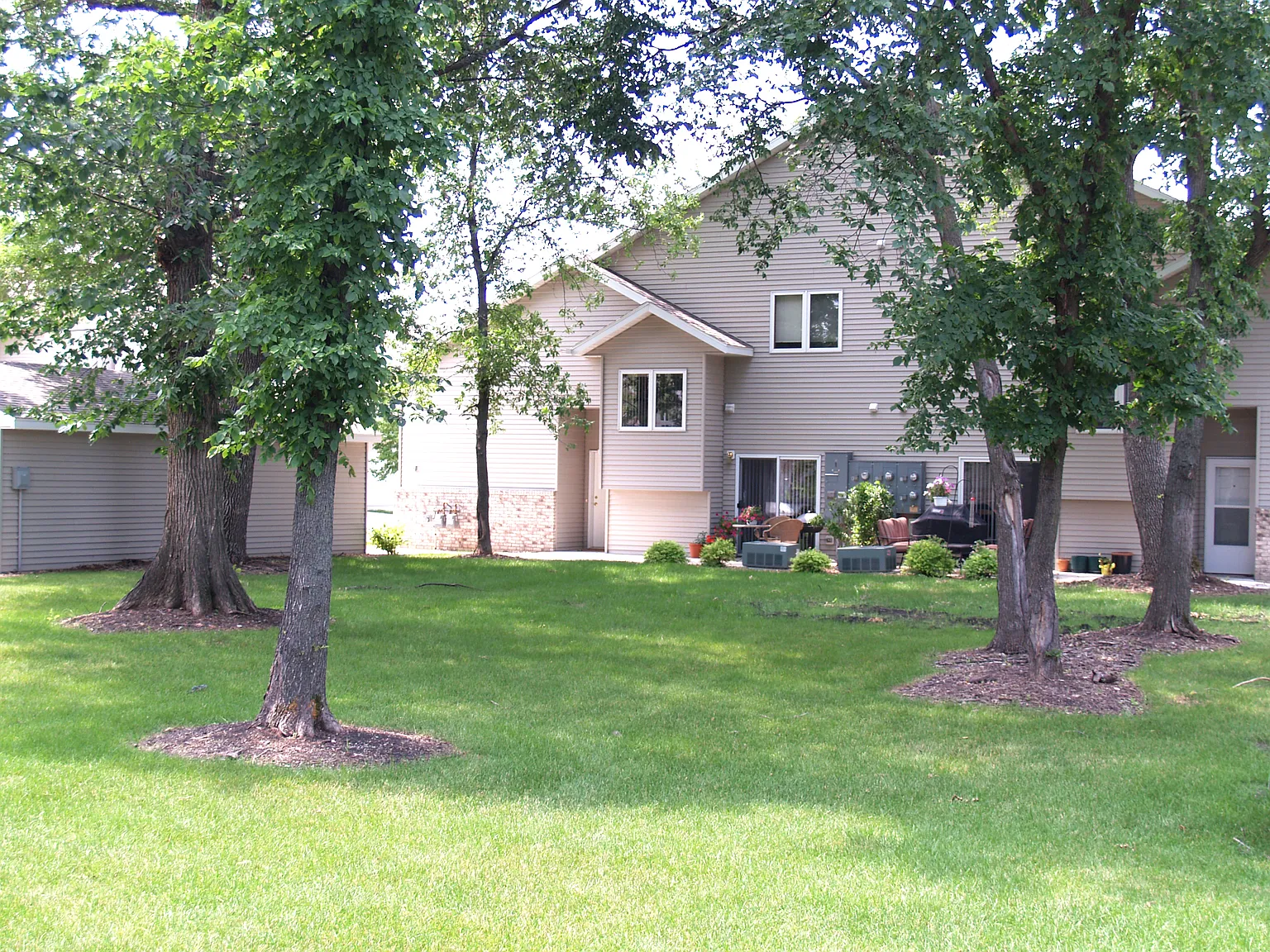 Mistwood Townhomes — Photo 4
