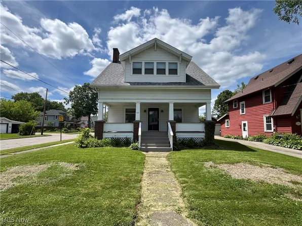 328 S Canal St, Newton Falls, OH 44444