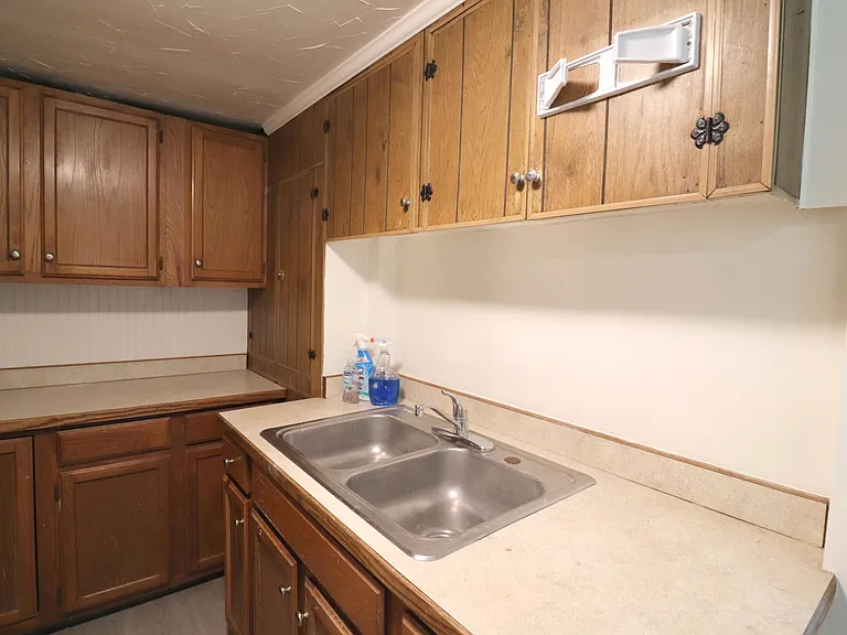 363 W Main St #R — Photo 12