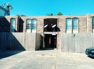 2827 Carondelet St, New Orleans, LA 70115